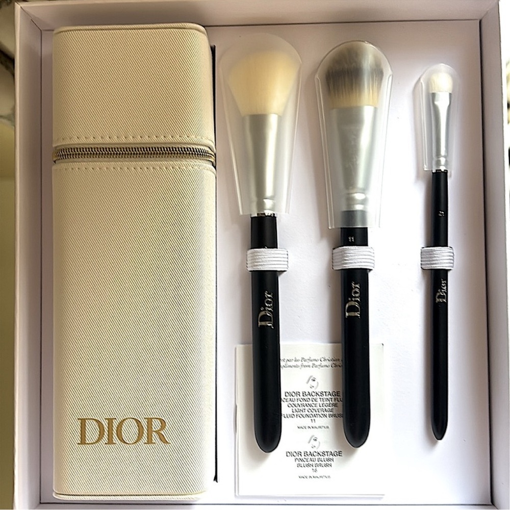 Dior Platinum Member Makeup Brush Gift Set with white case